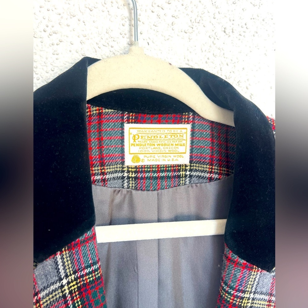 EUC Vintage Pendleton Blazer Womens Plaid Red/Blue/Yellow/Gray/BL velvet collar - Picture 5 of 7